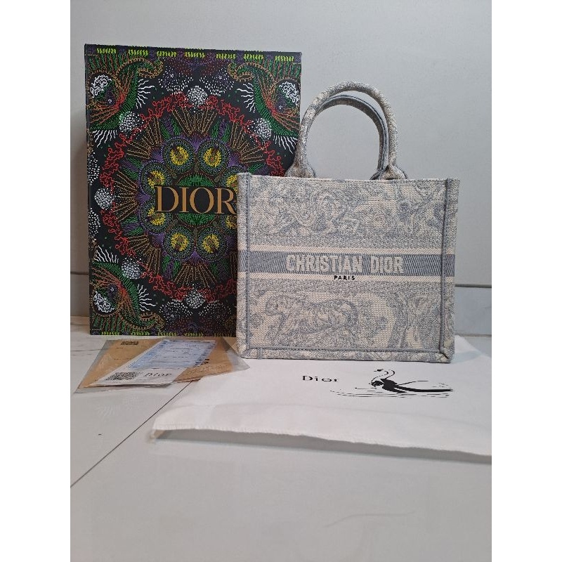 Tas DIOR book tote small embroidery 3D bag bordir MIRROR quality 1:1 keren banget
