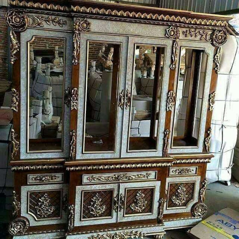 lemari hias ukir jati jepara