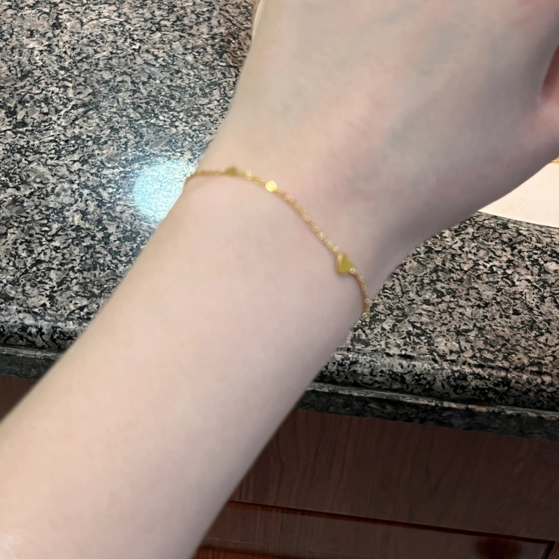 Gelang titanium Anti Karat Berbentuk Hati Wanita Sederhana Sehari-Hari Memakai Aksesori Tangan