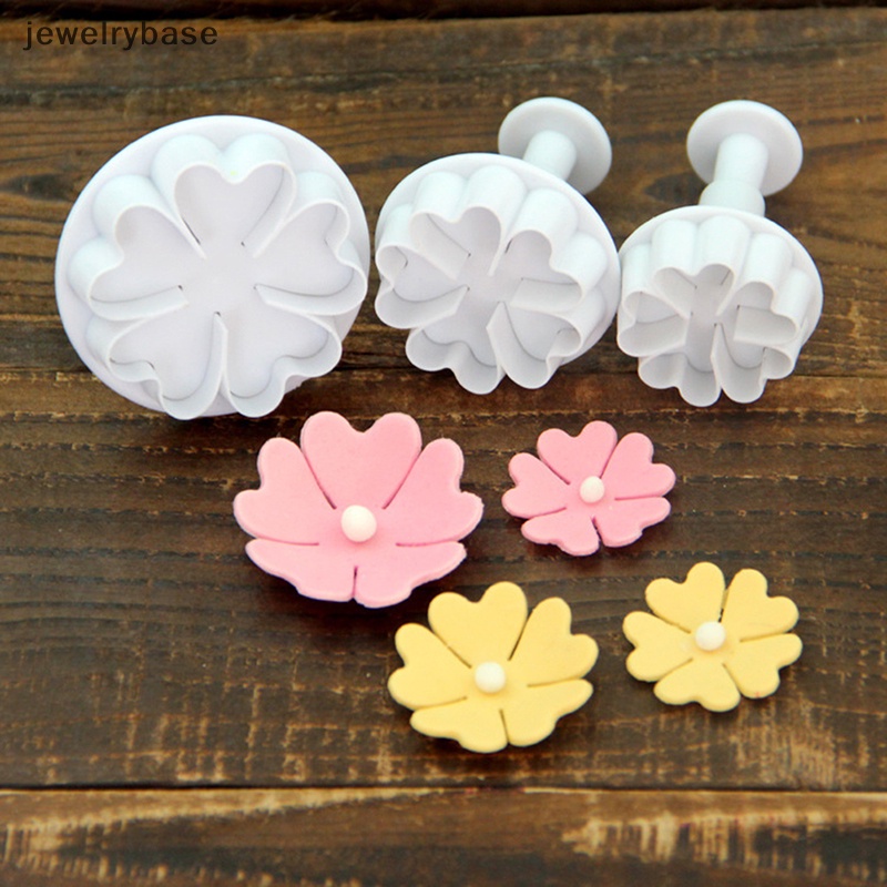 [jewelrybase] 3pcs /Set Cetakan Bunga Hati Mini Plunger Plastik DIY Kue Decorag Tools Butik