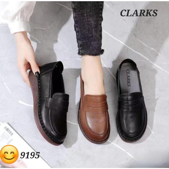 Sepatu Wanita Clarks 9195 Slip on Bahan Kulit Asli - Cokelat, 36