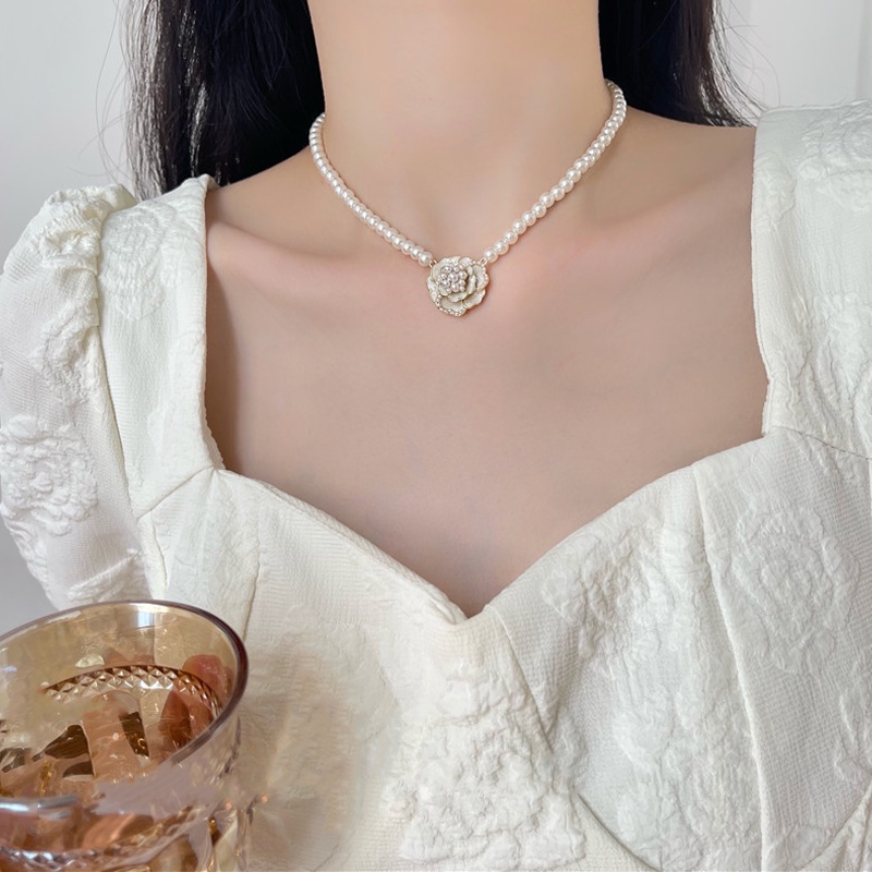 Papaozhu Elegan Putih Camelliae Pendant Pearl Beads Kalung Untuk Wanita Perempuan Vintage Bunga Mutiara Rantai Tulang Selangka Chic Aksesoris Leher Pernikahan Makan Malam