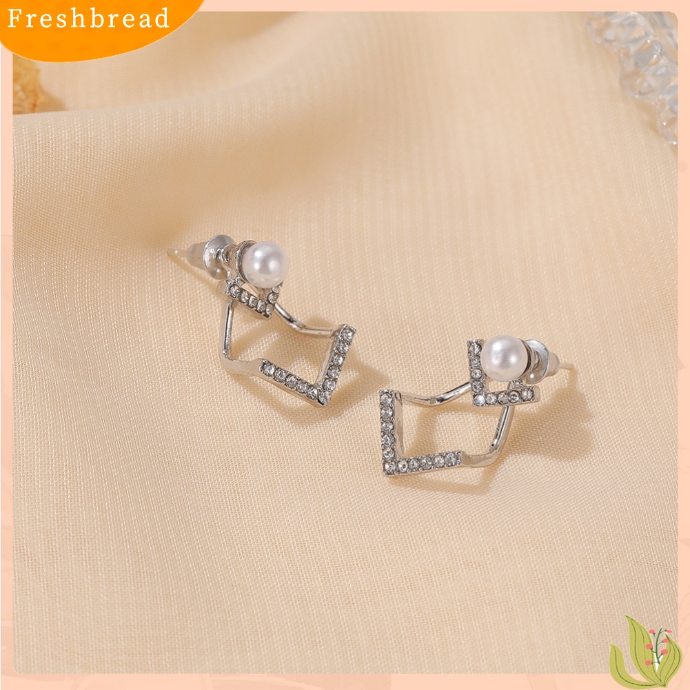 &lt; Freshbread &gt; Wanita Mutiara Imitasi Bentuk Panah Desain Segitiga Ear Stud Earrings Perhiasan Hadiah