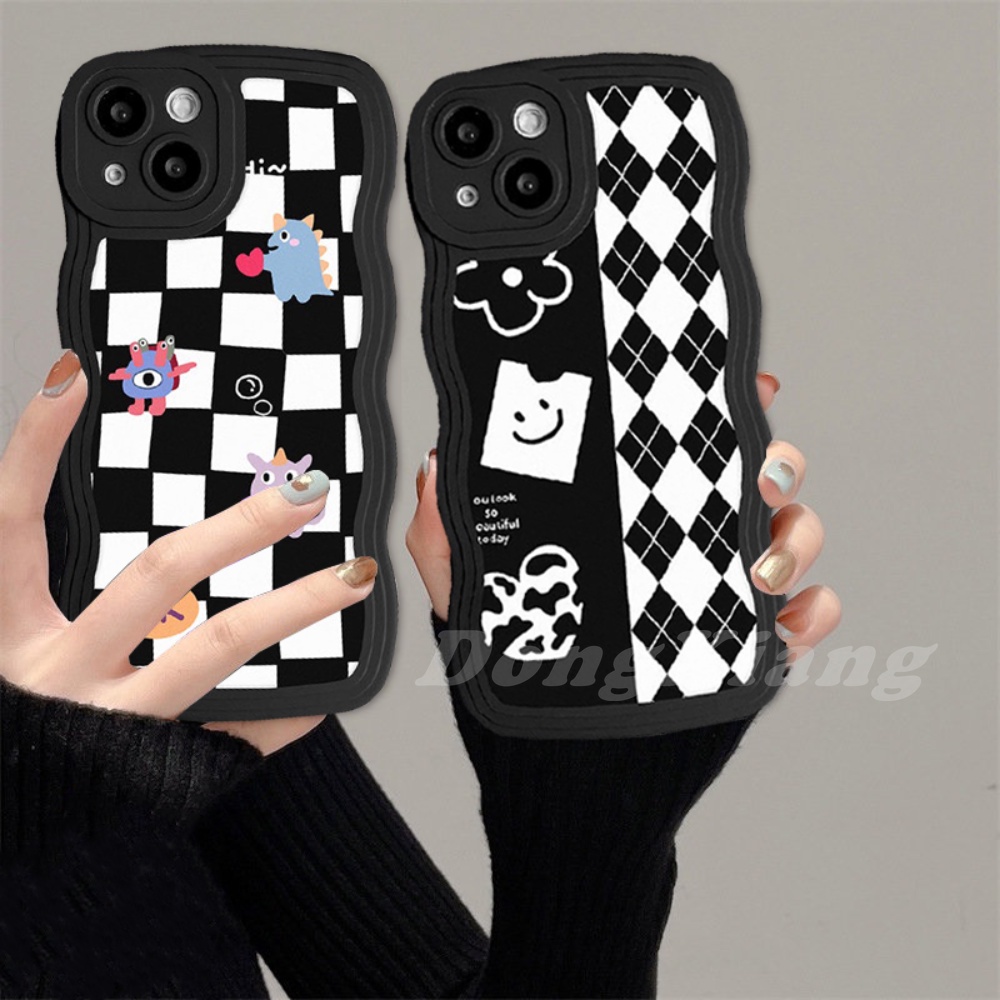 Casing Tepi Bergelombang Kompatibel Untuk iPhone 7Plus 11 Pro Max XR X XS Max 6s 7 8 6 14 Plus 13 11 12 14 Pro Max SE Papan Catur Diamond Grid Monster Kecil Soft TPU Case DGX