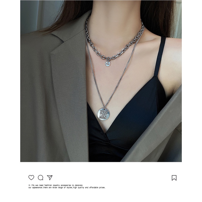 Gaya Hip-hop ins Gaya Keren Multi-Layer Inggris Plat Bulat Kasual Trendi Influencer Kalung Necklace Wanita Trendi Sweater Rantai