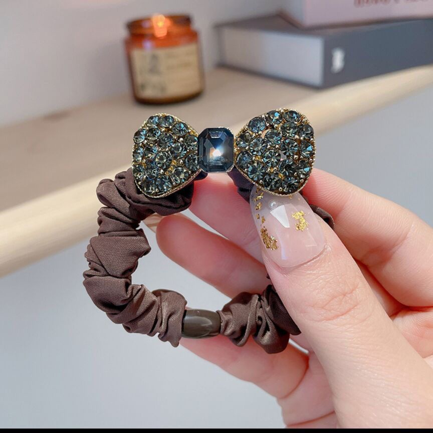 Hiasan kepala rambut wanita korea model pita berlian bling barang import dengan harga grosir bahan berkualitas import harga grosir bisa cod