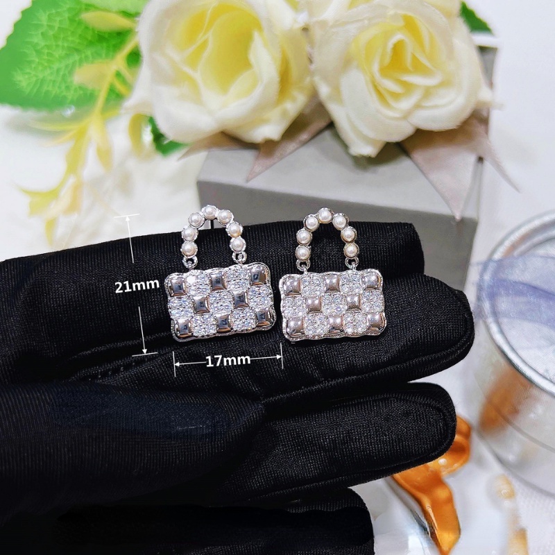 Goldkingdom Aksesoris Perhiasan Fashion Ready Stock Tas Geometris Anting Pejantan, Anting Mutiara, Wanita Cahaya Mewah, Temperamen High-end, Temperamen Anting