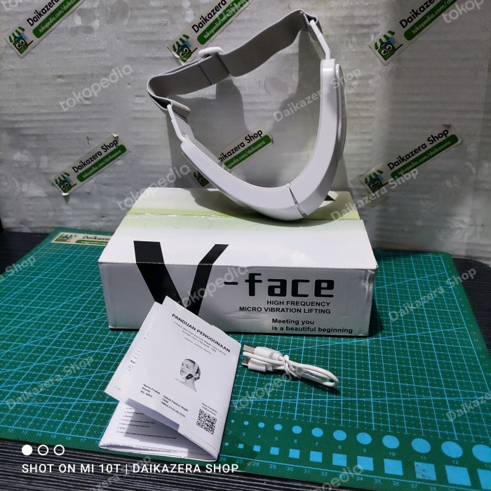 Alat Pijat Penirus Wajah Face Lifting Double Chin V-Shaped - Putih