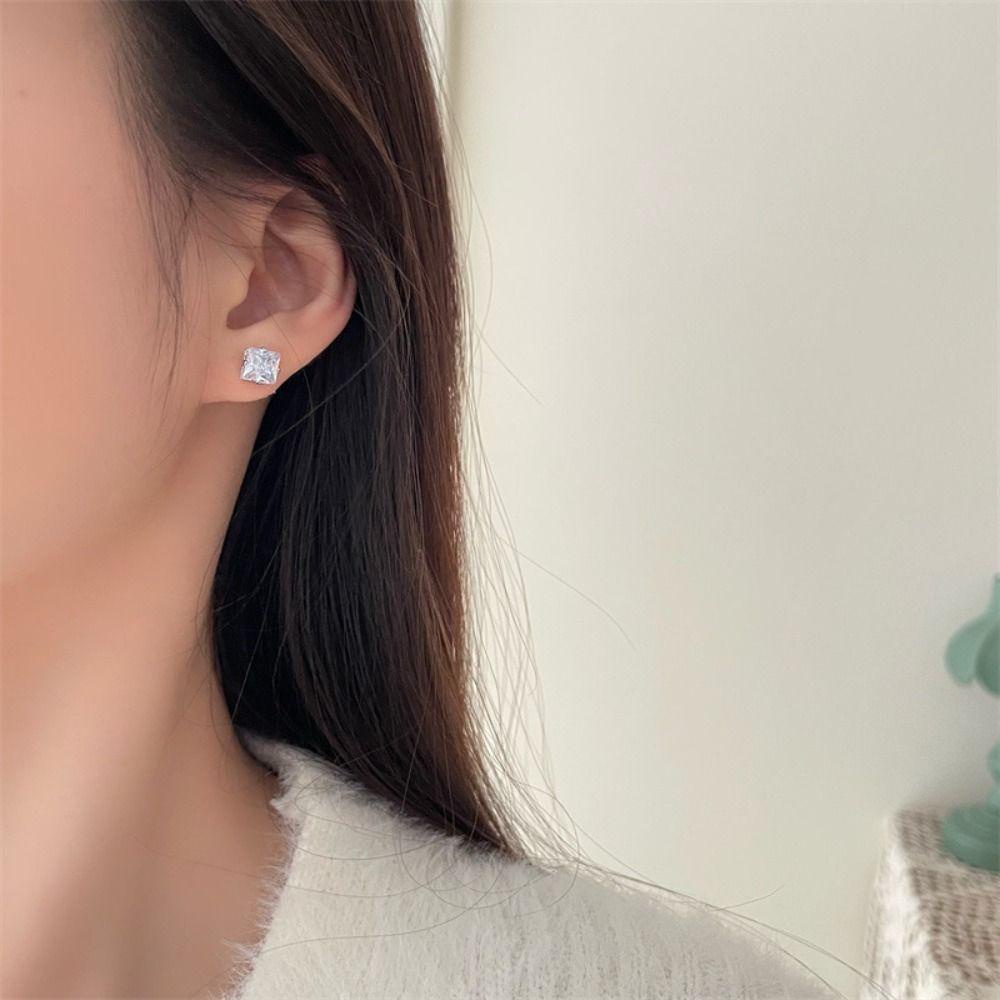 Mxbeauty Anting Tusuk Persegi Pesta Klasik Geometir Kecil Elegan Berkilau Anting Gaya Korea
