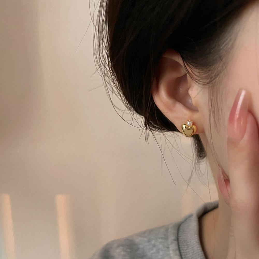 Mxbeauty Anting Love Manis Simple Tembaga Glossy Tidak Alergi Vintage Aksesoris Gaya Korea