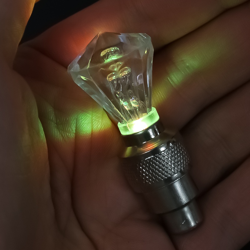 Kreatif Warna Warni Angin Api Roda Ban Cahaya Umum Kendaraan Tutup Katup Ban Sensing Light Peringatan Keamanan Malam Roda Hub Light