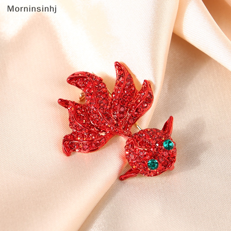 Mornin Fashion Wanita Merah Berlian Imitasi Ikan Mas Bros Hewan Kerah Pin Mantel Gaun Pesta Ornamen Perhiasan Hadiah id