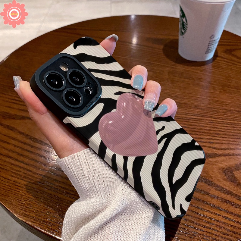 IPHONE Ins Leopard Cinta Hati Shockproof Case Kompatibel Untuk Iphone11 13 12 14 Pro MAX XR 7Plus 78 Plus X XS MAX Trendi Merek Zebra Artistik Tekstur Kulit Cover