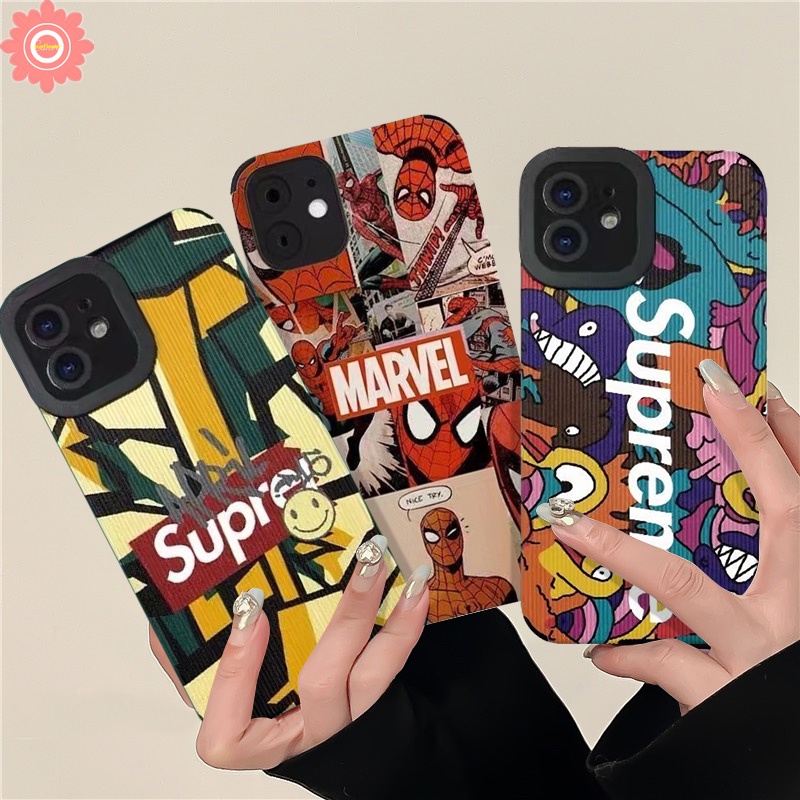 IPHONE Kartun Lucu Graffiti Trendi Merek Supre. me Case Kompatibel Untuk Iphone11 13 14 12 Pro MAX 7Plus XR 78 Plus X XS MAX Shockproof Mewah Tekstur Kulit Soft Cover