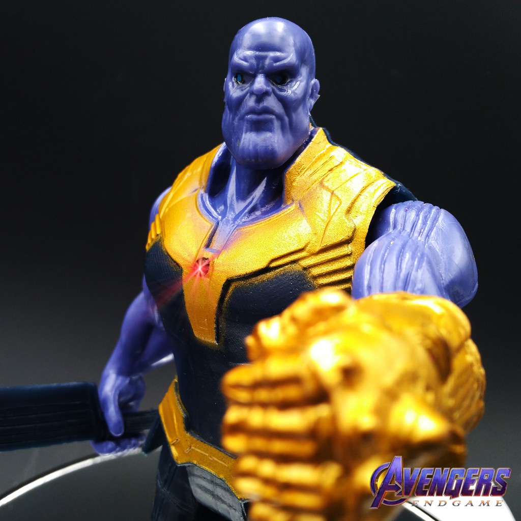 ACTION FIGURE THE AVANGER - THANOS