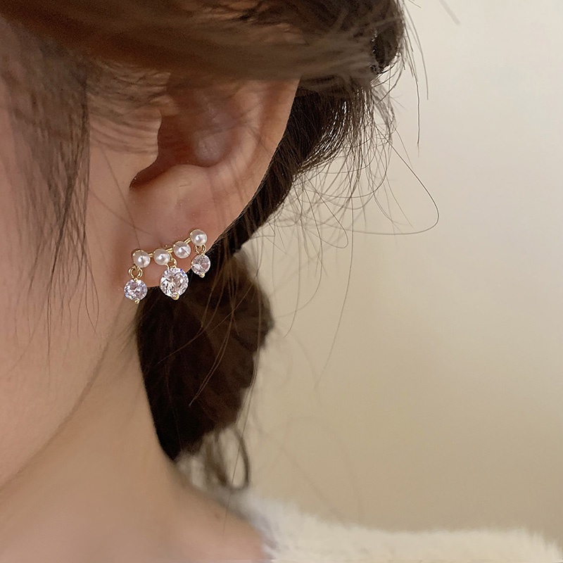 Anting Mutiara Desain Niche Temperamen High-End Rumbai Berlian Imitasi Prancis