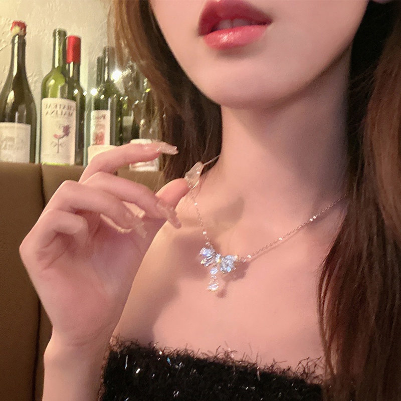 Ay(cn) Kalung Liontin Busur Kristal Bersinar Choker Rantai Silver Untuk Aksesoris Perhiasan Wanita