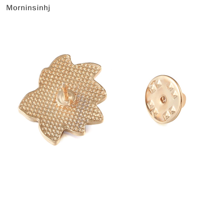 Mornin Buddhism White Lotus Flower Enamel Pin Bunga Tanaman Bros Denim Coat Ransel Lapel Pin Pria Wanita Lencana Jepang Perhiasan Hadiah Syal Kancing id