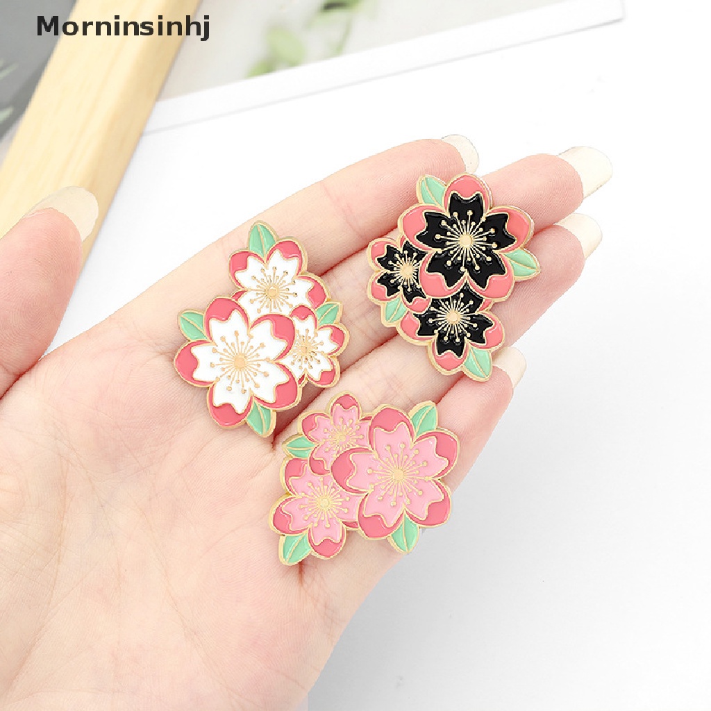 Mornin Sakura Enamel Pin Pink Putih Cherry Blossom Bros Tas Kerah Pin Kartun Bunga Lencana Perhiasan Hadiah Flower Pin id