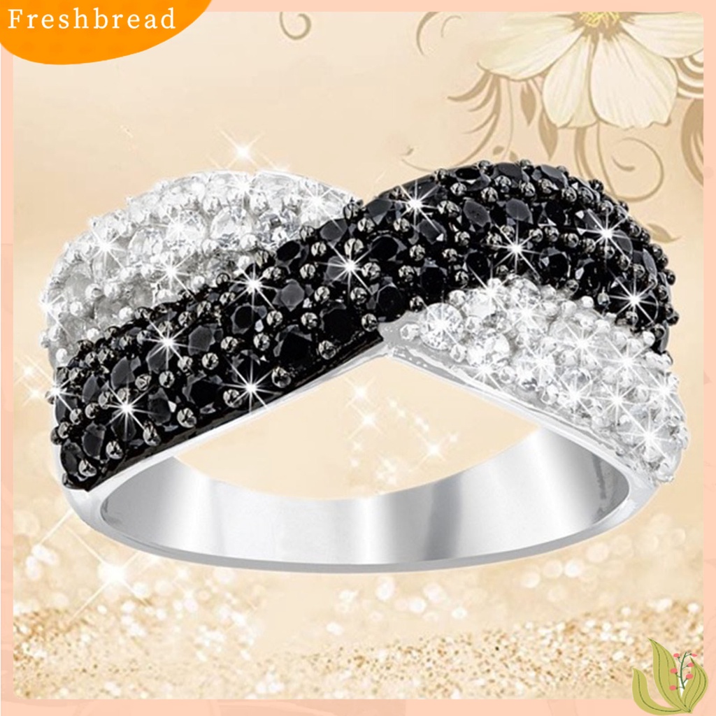&lt; Freshbread &gt; Wanita Cincin Jari Ganda Warna Berlian Imitasi Mengkilap Hias Bentuk Salib Dilapisi Lady Circlet Perhiasan Harian