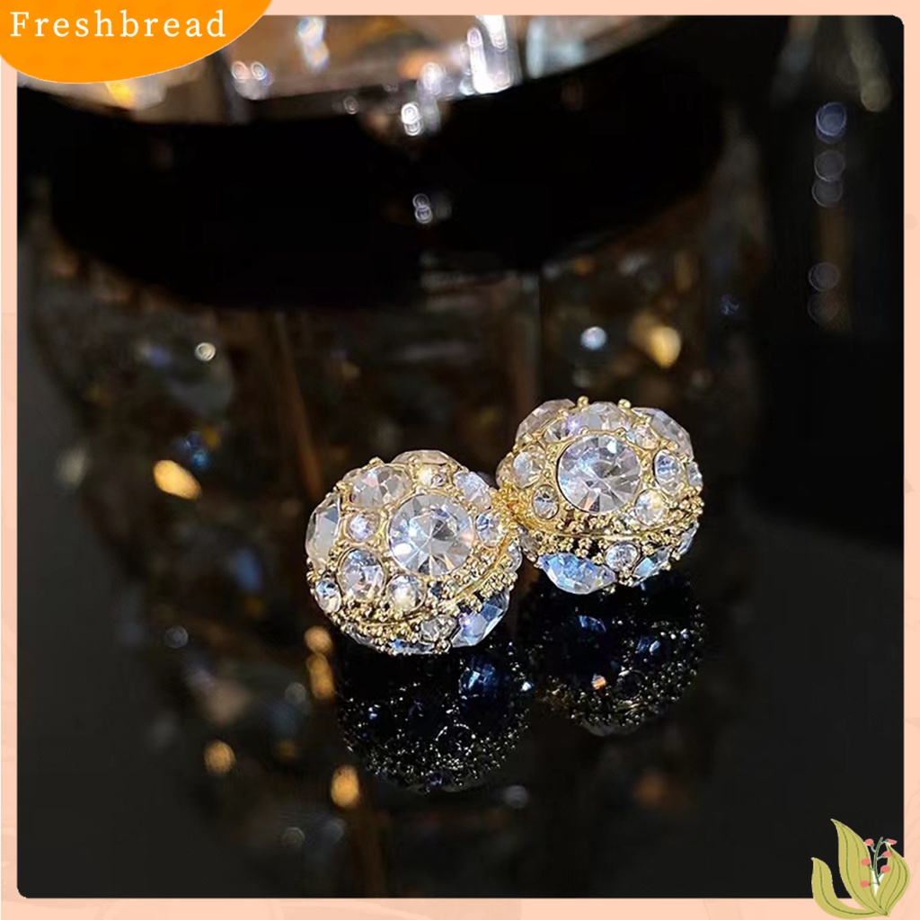 &lt; Freshbread &gt; 1pasang Anting Pejantan Tindik Palsu Berlian Imitasi Cubic Zirconia Hias Temperamen Shiny Dekorasi Kepribadian Ada Lubang Telinga Anting Perhiasan Aksesori