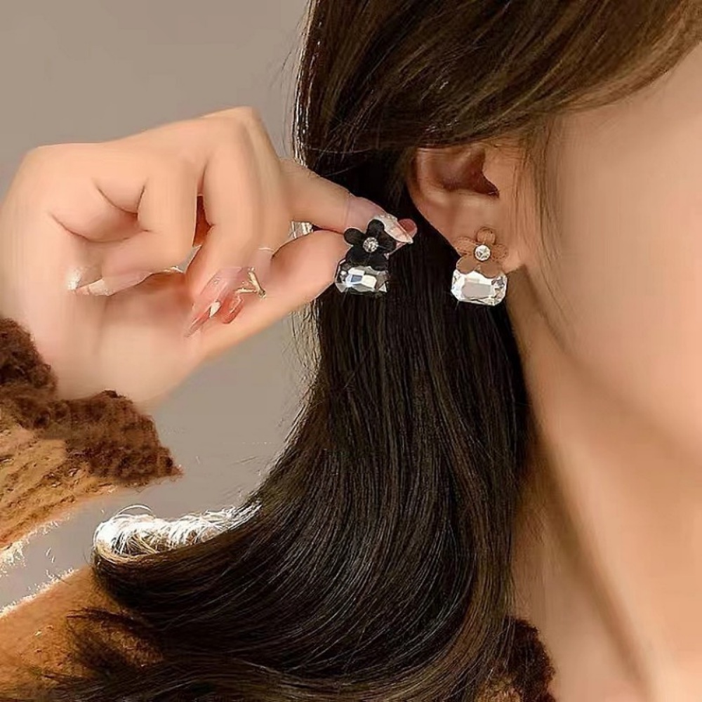 Deartiara Edisi Korea Baru Geometris Kristal Bunga Earstuds Anting Cahaya Mewah Kecil Dan Indah Anting Serbaguna