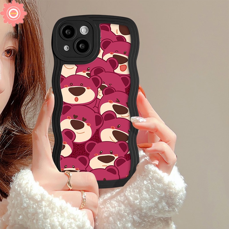 IPHONE Lovely Rose Red Strawberry Bear Case Kompatibel Untuk Iphone11 14 13 12 Pro Max 7Plus XR X XS Max8 6 6s 7 14 Plus SE 2020 Kartun Lucu Disney Manyo Wavy Edge Soft Tpu Back Cover