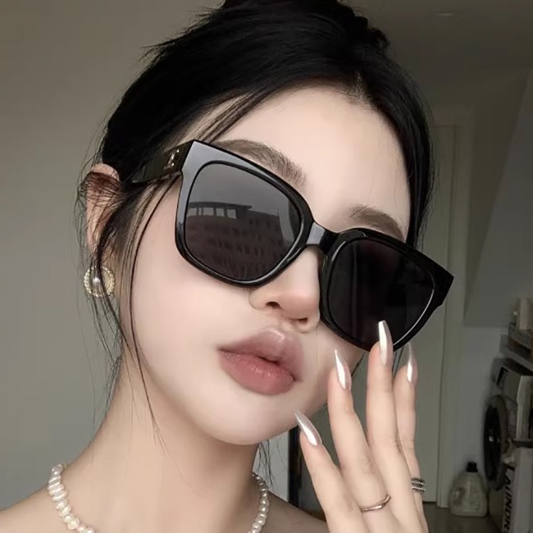 Kacamata Bingkai Persegi Besar Sexy Warna-Warni Unisex Vintage Pria Wanita Merek Terkenal Desainer Fashion Mengemudi Memancing Sunglass