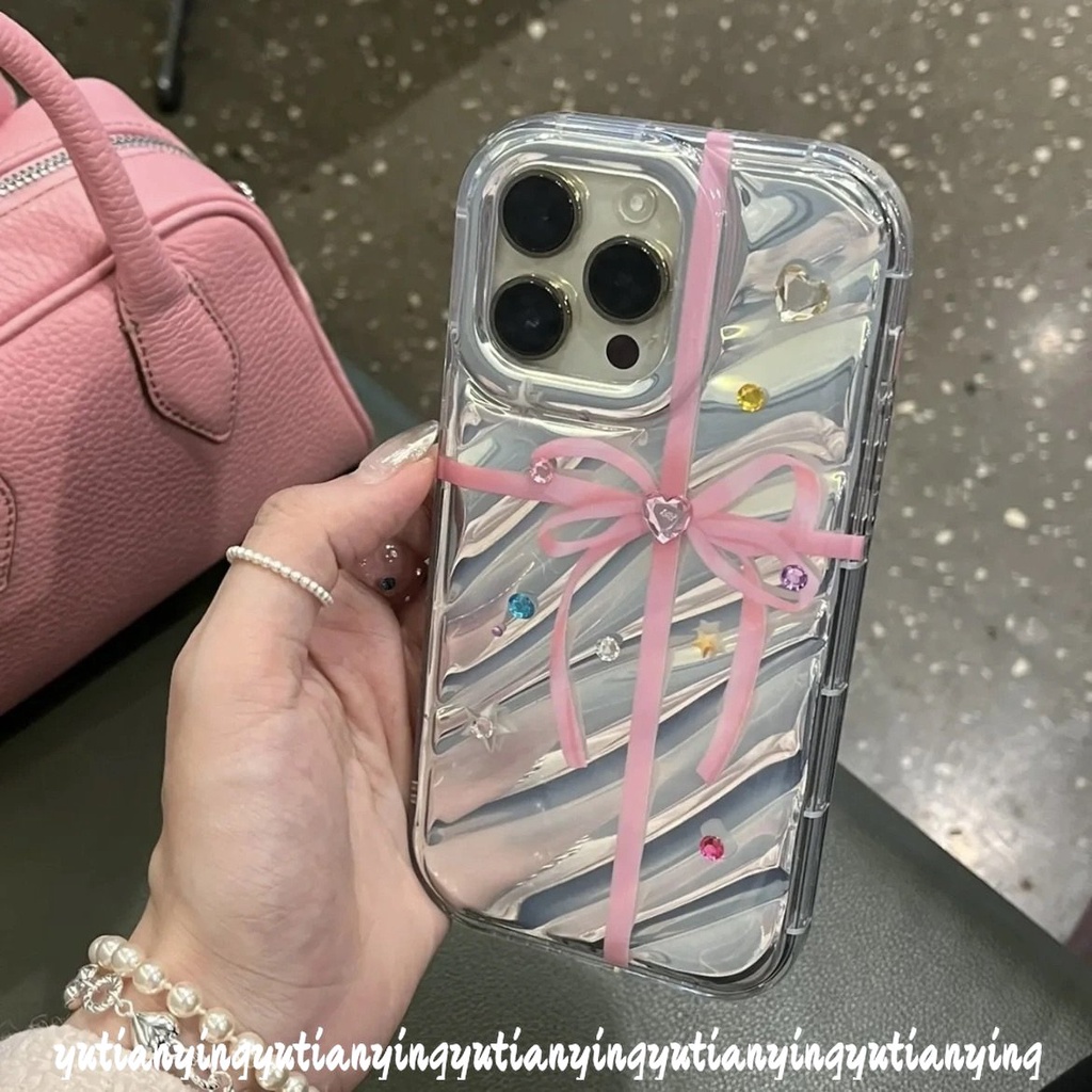 Simple Huruf M 3D Stereo Bergelombang Dengan Casing Stiker Hati Berlian Kompatibel Untuk IPhone XR X XS Max 7Plus 6 7 6s8 Plus 11 13 12 14 Pro Max SE 2020 Pink Pita Busur Soft Cover