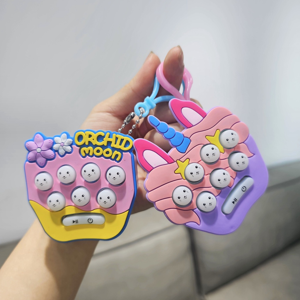 Mini Handheld Whack-A-Mole Toy Game Console Gantungan Kunci Mainan Edukasi Anak Mainan Sensory Elektronik