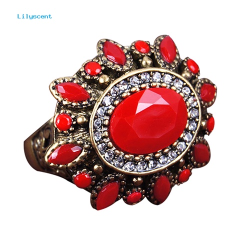 Lilyscent Wanita Gaya Etnik Retro Resin Alloy Perhiasan Pesta Cincin Bunga Besar Ukuran 7-10