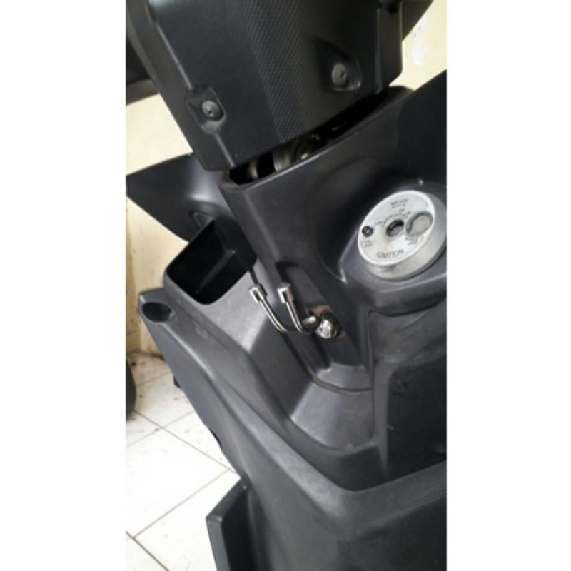 COD Gantungan Barang Nekel Chrome Model Y Playboy Gantungan Barang Motor Universal Matic dan Bebek Kualitas Anti Karat Patah dan Kuat