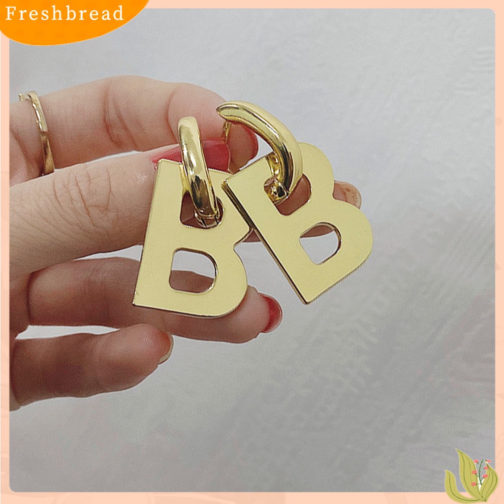 &lt; Freshbread &gt; 1pasang Anting Menjuntai Logam B Huruf Dekorasi Perhiasan Berlebihan Semua Pertandingan Anting Liontin Untuk Pacaran