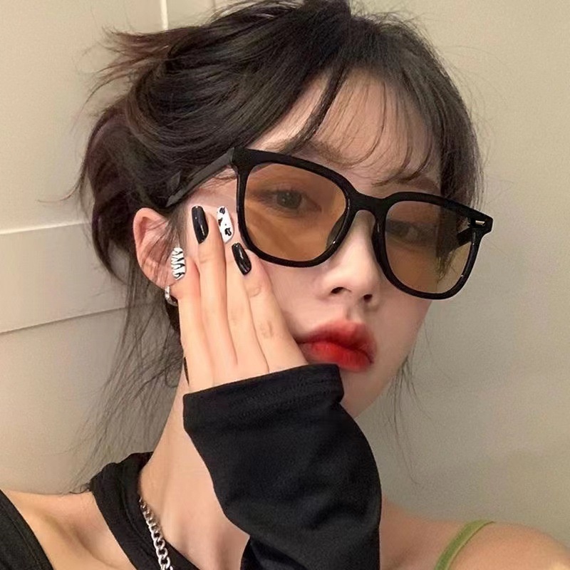 Korean Style Retro Square Small Frame Sunglasses Kacamata Hitam Serbaguna Dan Tahan UV