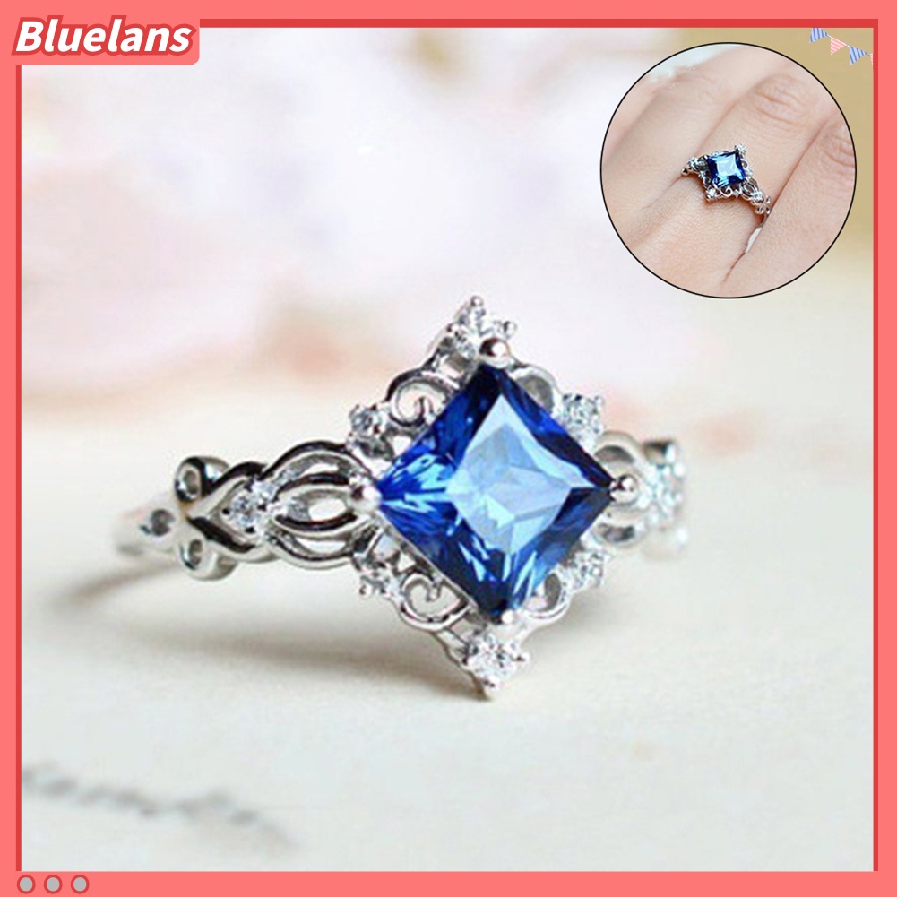 {In Stock} Vintage Wanita Berongga Bunga Putri Potong Safir Imitasi Hias Cincin Perhiasan Hadiah
