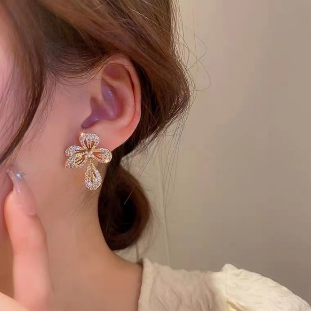 Deartiara Indah Cahaya Mewah Anting Rumput Keberuntungan, Desain Minoritas Perempuan, Anting Baru, Gaya Elegan, Dan Anting Premium