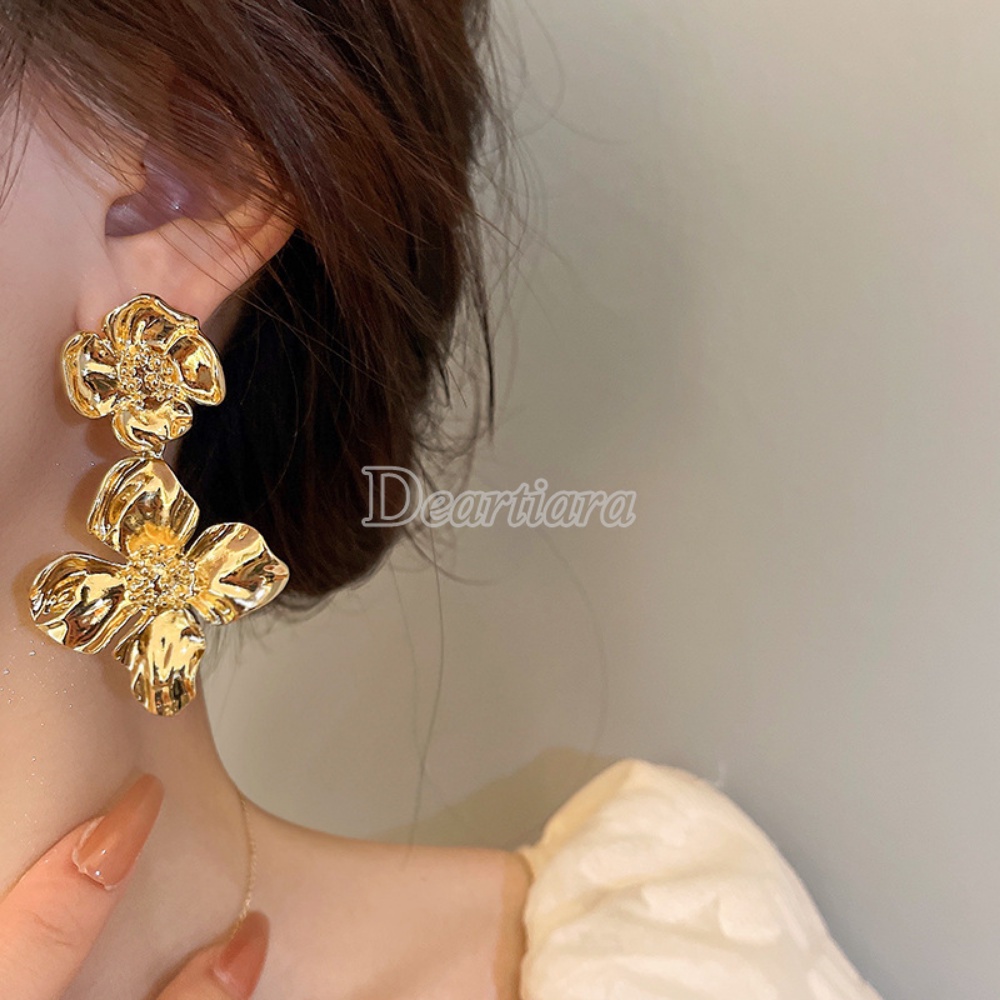 Anting Bunga Camelia Emas Dengan Desain Gaya Kecil Perancis Rasa Anting Dan Anting Berlebihan Anting Gaya Logam Pribadi