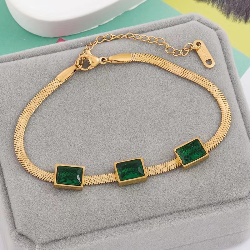 Gelang tangan gepeng tiga zircon bahan titanium import berkualitas harga grosir bisa bayar di tempat COD