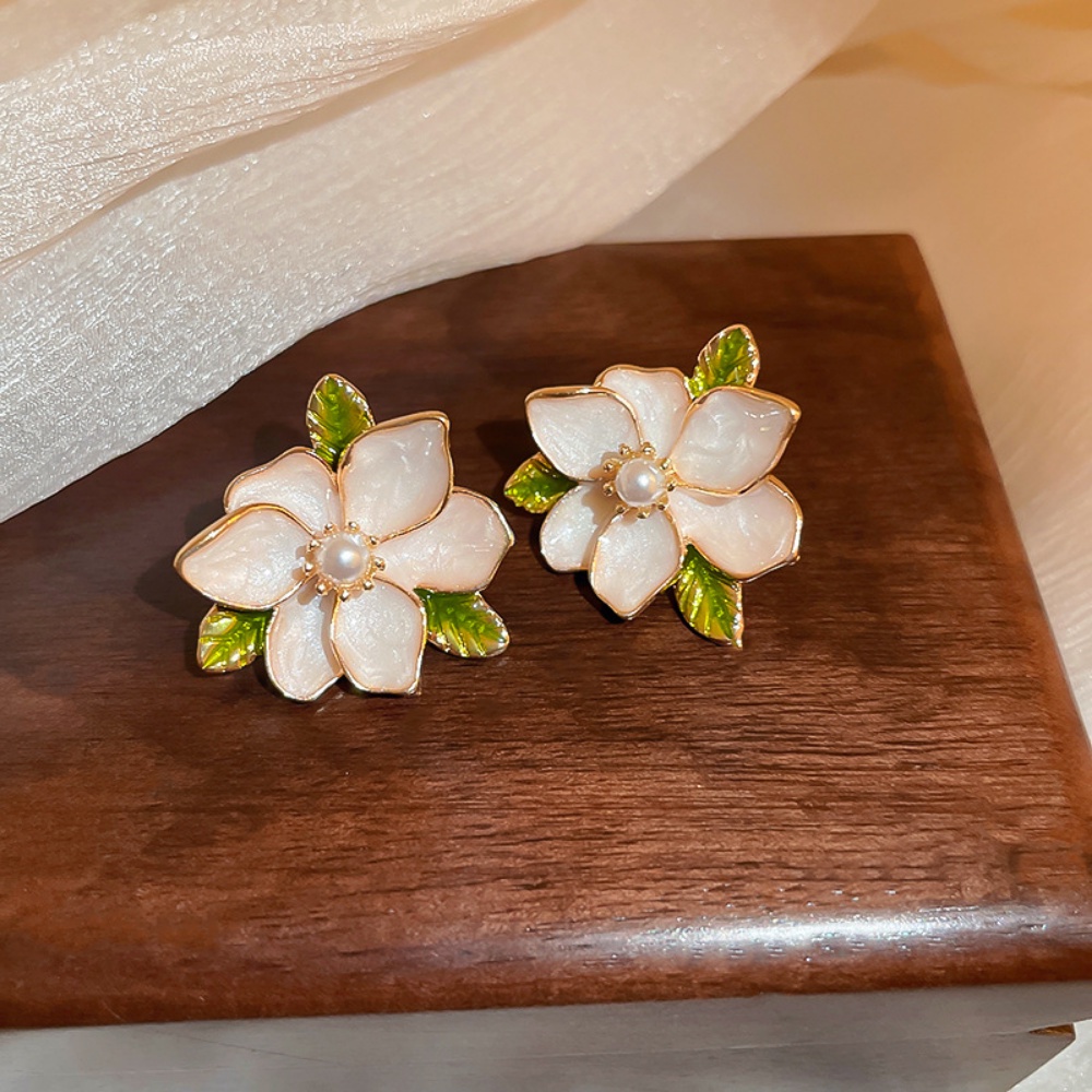 Deartiara French Vintage Gardenia Blossom Drops Oil Flower Earrings Desain Kecil Gaya Cahaya Anting Mewah