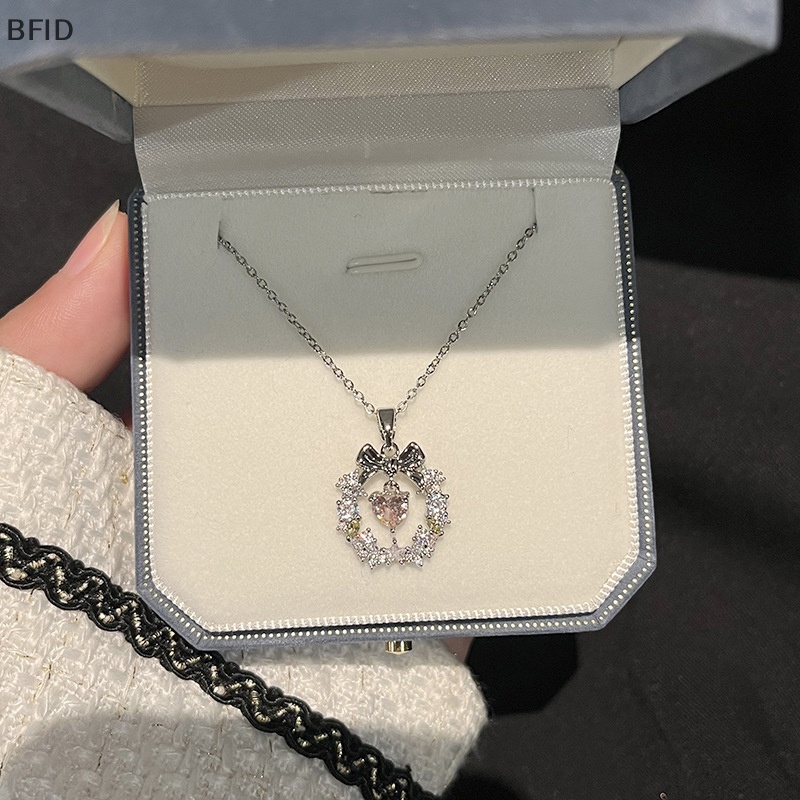 [BFID] Kalung Liontin Garland Zirkon Merah Muda Gaya Korea Simple Warna Silver Rantai Leher Perhiasan Rantai Klavikula Kristal Untuk Wanita Hadiah [ID]