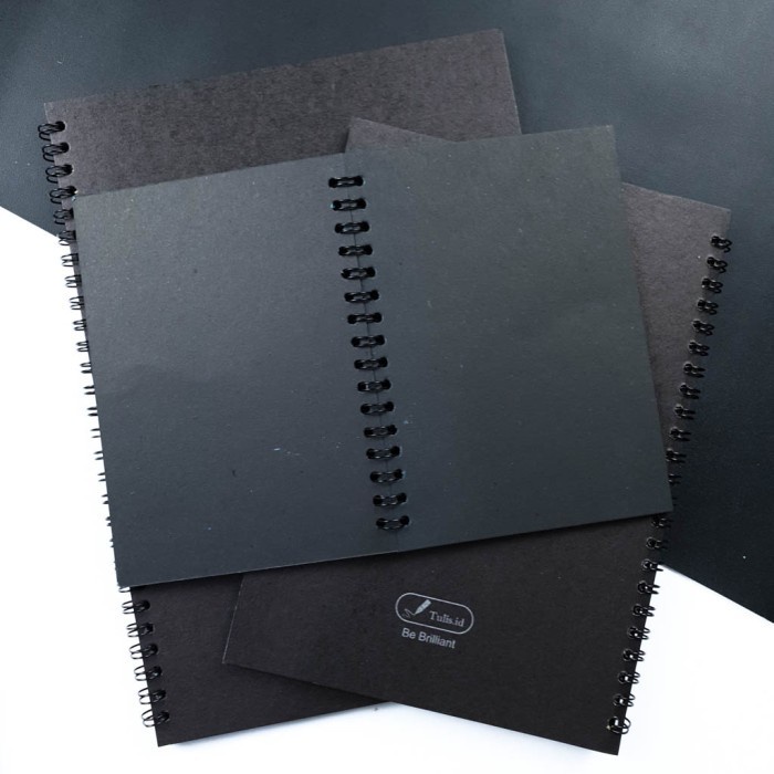 

Tulis.Id Basic Black Paper Plain Notebook A5 B5 A6 Polos Hitam - A5