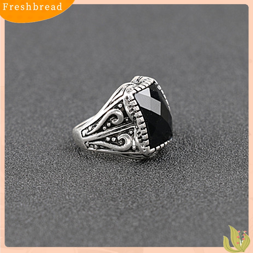 &lt; Freshbread &gt; Retro Pola Ukiran Buatan Batu Permata Alloy Jari Cincin Pria Perhiasan Hadiah