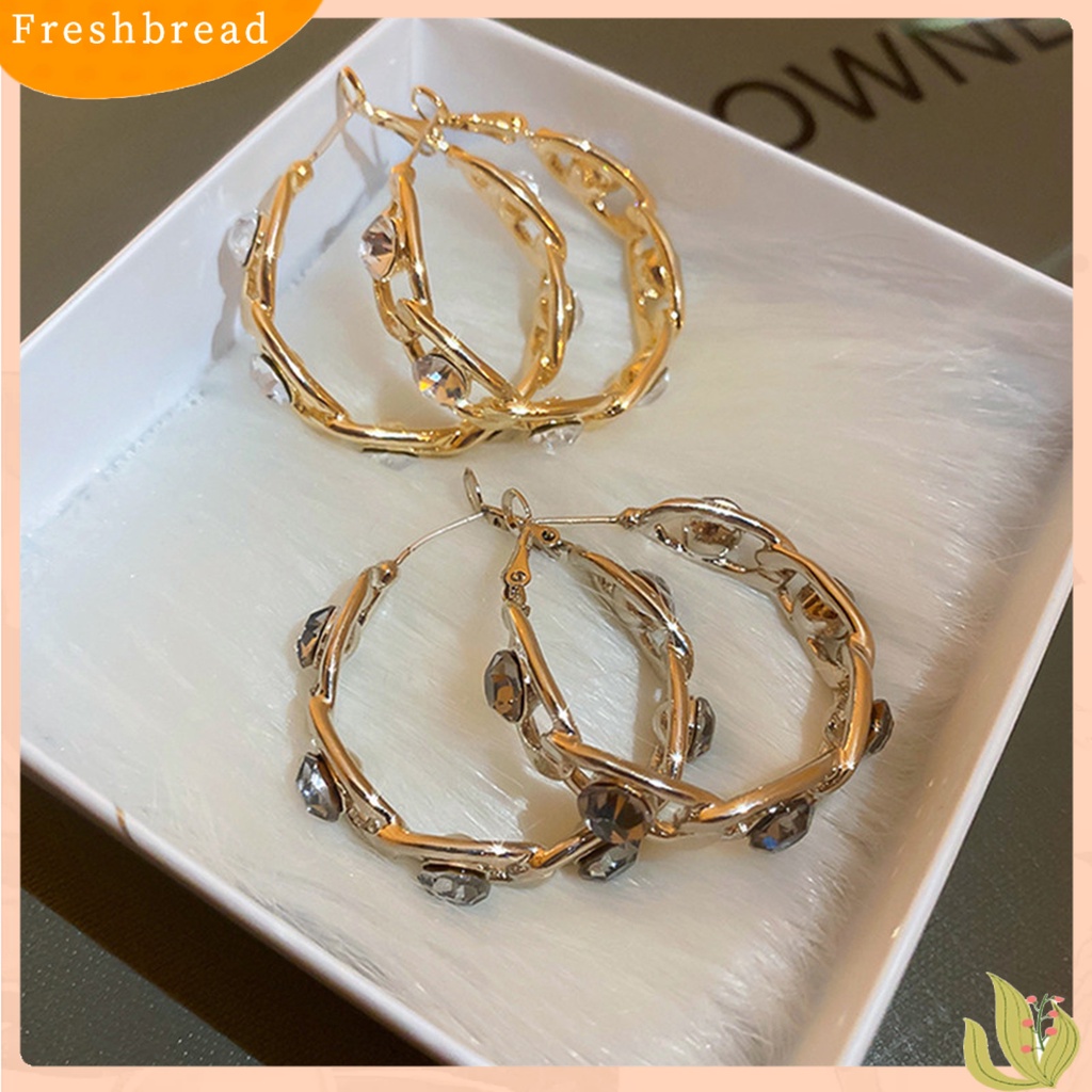 &lt; Freshbread &gt; 1pasang Lingkaran Anting Tindik Geometris Berlian Imitasi Bertatahkan Temperamen High-end Telinga Dekorasi Jarum Perak Wanita Besar Hoop Earrings Aksesoris Pakaian