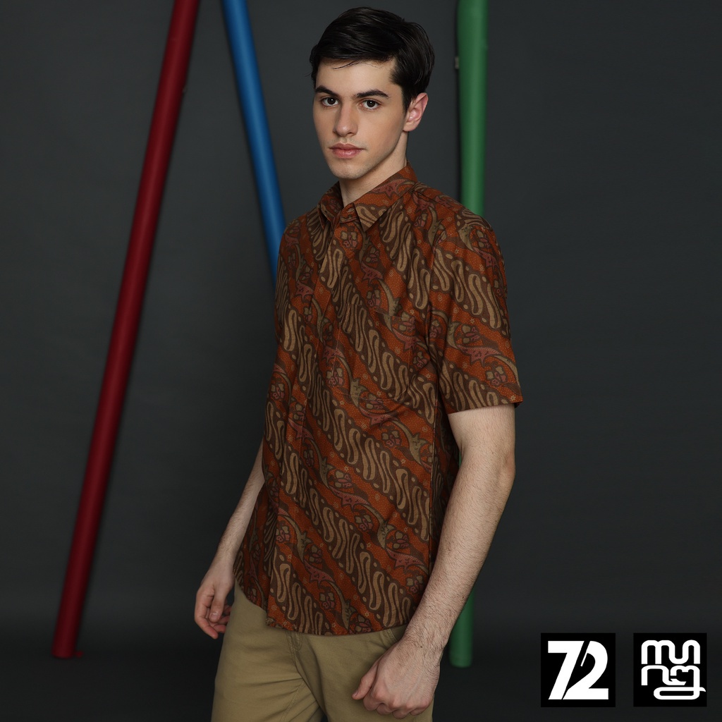 KEMEJA BATIK PRIA Lengan Pendek Motif Parang Warna Orange 723418 Cap 72 - Baju Kemeja Atasan Pakaian Setelan Batik Pria Cowok Laki Laki Remaja Keluarga Kantor Lengan Pendek Modern Slimfit Slim Fit Premium Kekinian