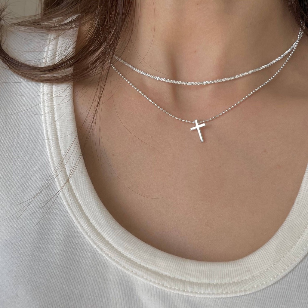 Yeezii Kalung Liontin Salib Bersinar Double Layer Rantai Silver Choker Untuk Aksesoris Perhiasan Wanita