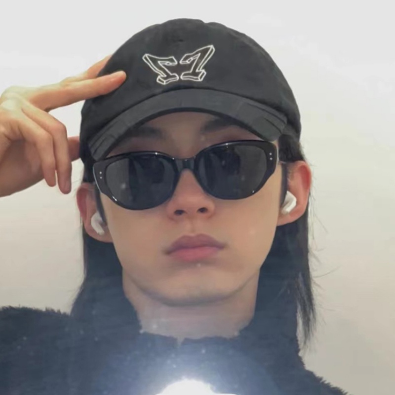 We Flower Kacamata Hitam Putih Panda Cat Eye Vintage Untuk Pria Wanita Trendy Jackson Wang Shades Keren Fashion Sunnies Eyeglasses OOTD Eyewear Ornaments