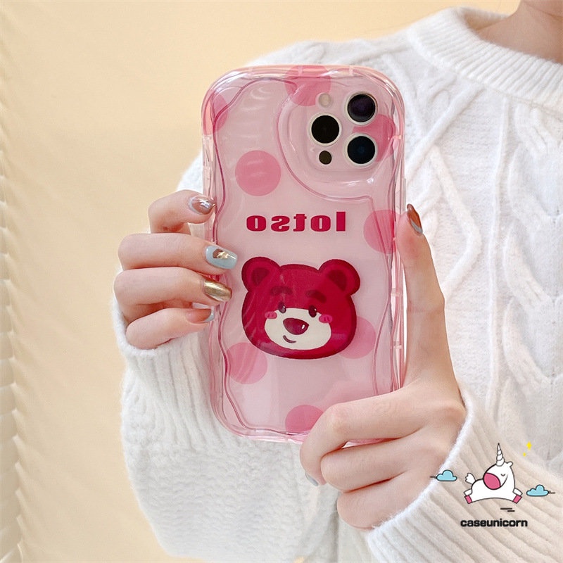 IPHONE Casing Ponsel Tepi Melengkung Bergelombang Kreatif 3D Kompatibel Untuk Iphone11 14 12 13 Pro Max XR X7 8 6s 6 Plus XS Max SE 2020 Kartun Beruang Strawberry Lucu Manyo Shockproof Soft Glossy Cover