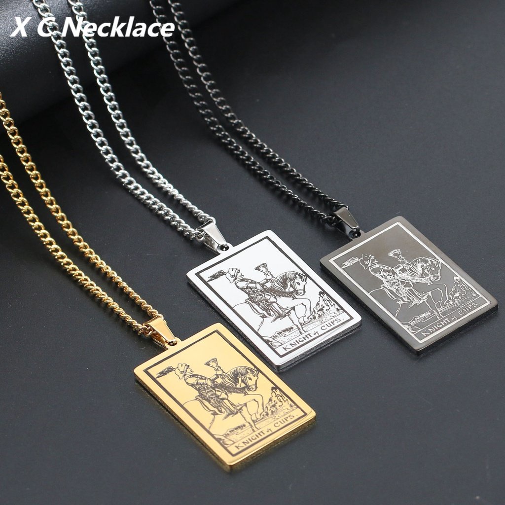 [X C Kalung] Emas &amp; Perak Baru Hip-hop Punk Retro Waite Tarot Knight of The Holy Grail ​​Kalung titanium Steel Liontin Anti Karat Untuk Pria Dan Wanita Hadiah Liburan Permata