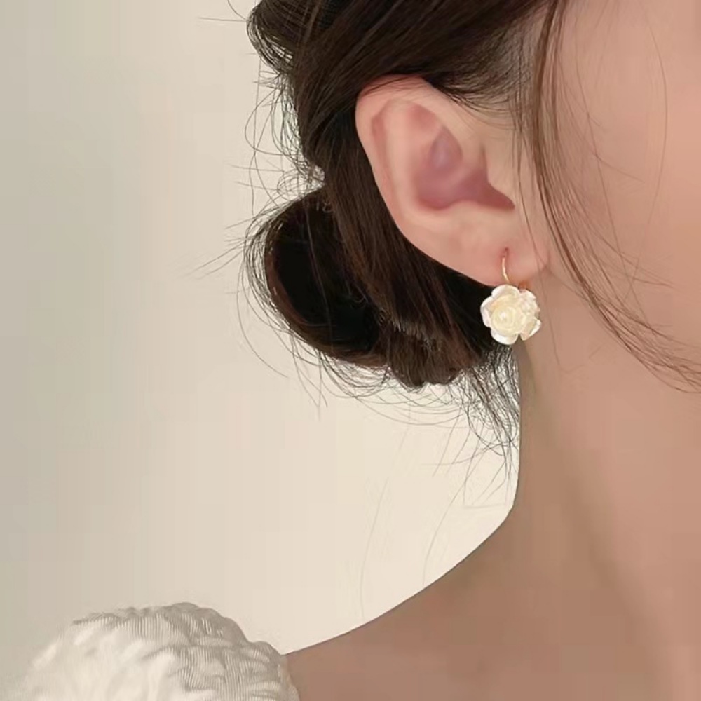 Anting Bunga Camelia Putih Baru Anting Temperamen Anting Bunga Canggih Anting Perhiasan Gadis Seksi