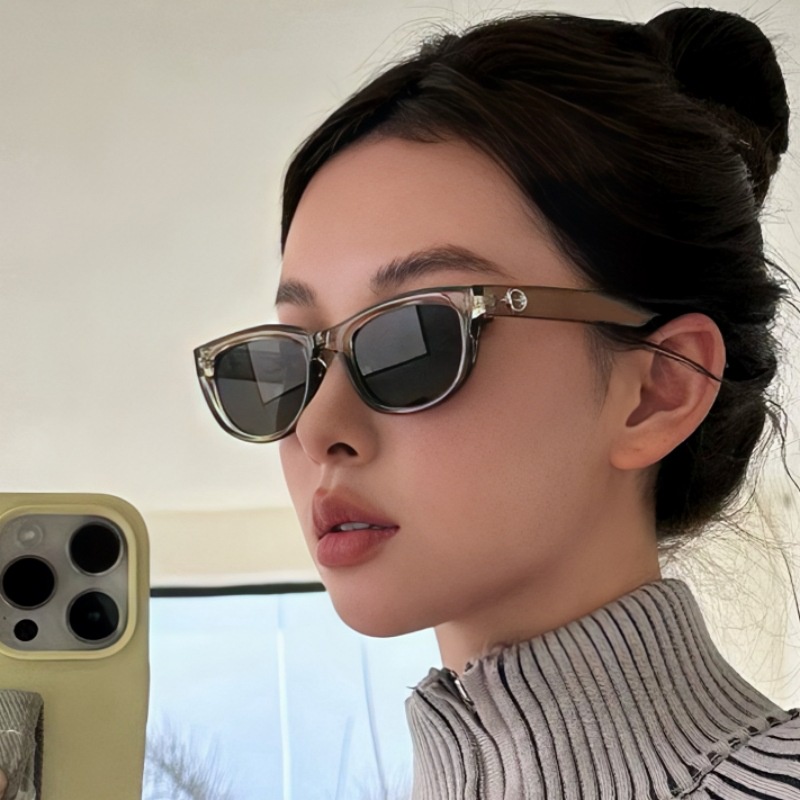 (YUZHU) Kacamata Cosmic Nebula Desain Gaya Baru Rasa Premium Hot Girl Anti UV Sunglasses